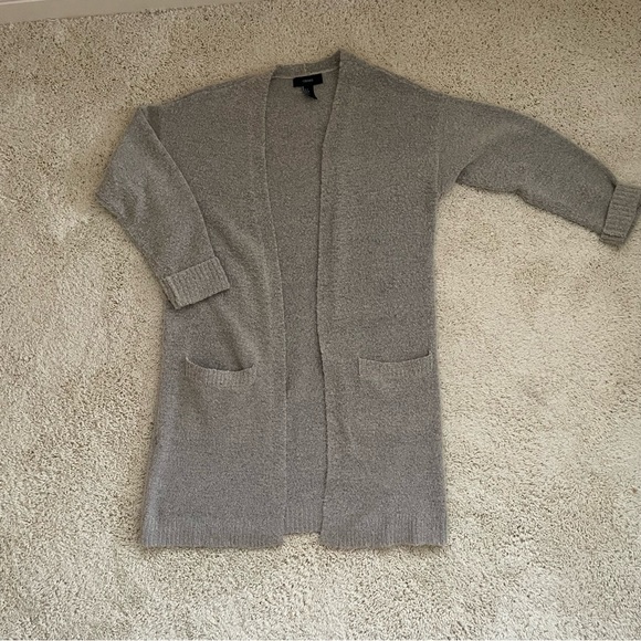 (4) Cardigan Bundle - Picture 4 of 12